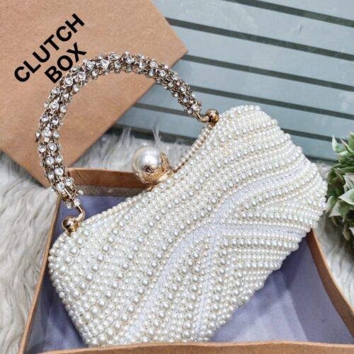 Pearls clutch